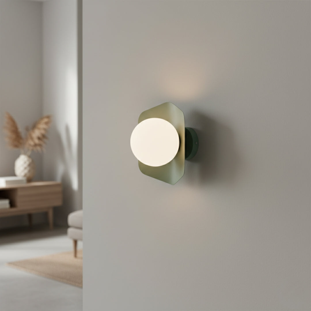 Applique Murale LED Minimaliste avec Boule Blanche Colorée
