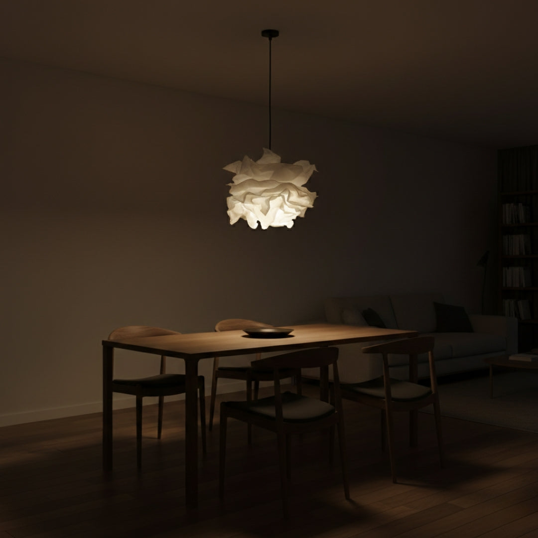 Lustre en papier blanc au design floral élégant