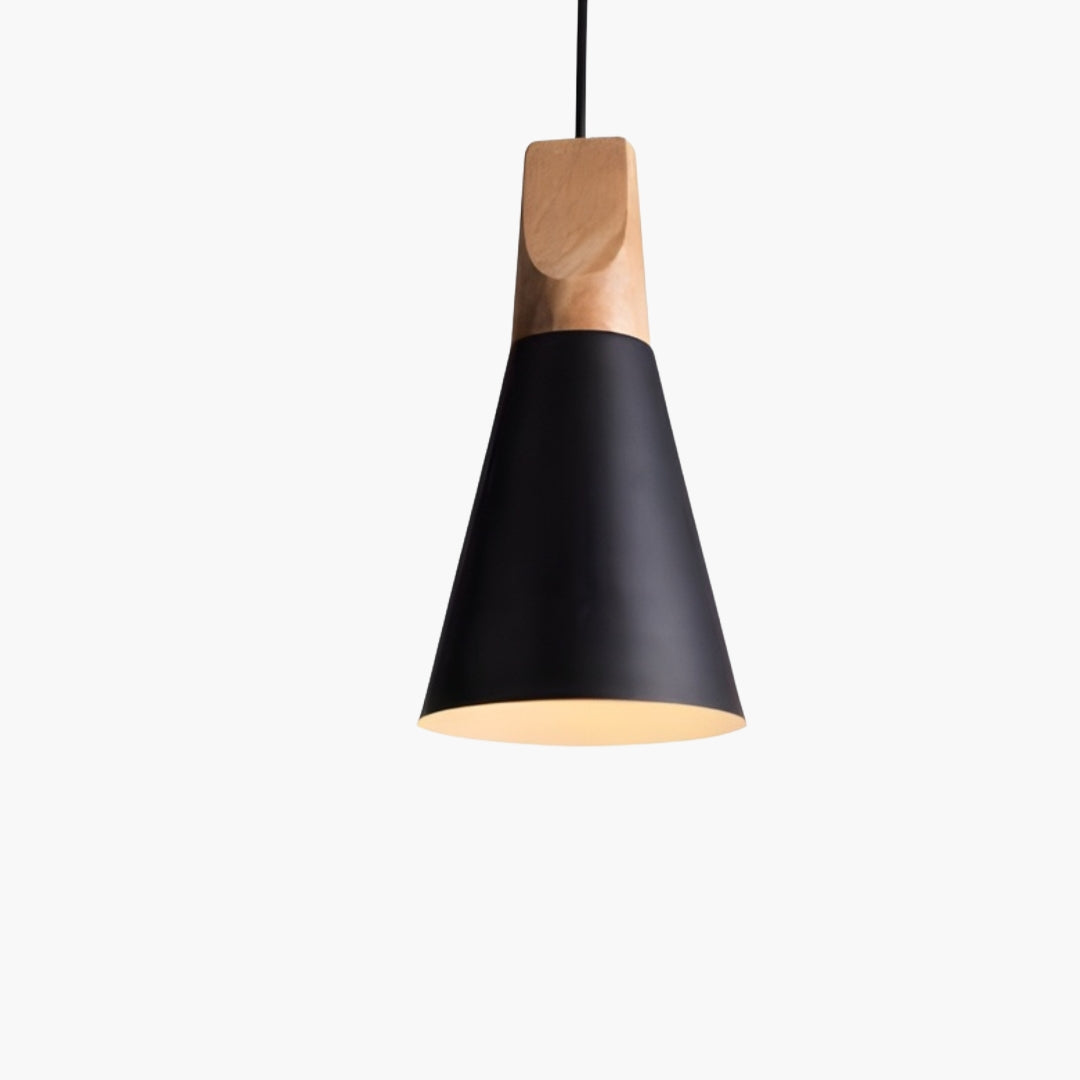 Suspension en bois et aluminum en forme de cone