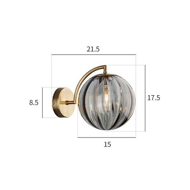 Applique Murale LED Dorée avec Boule en Verre Fumé